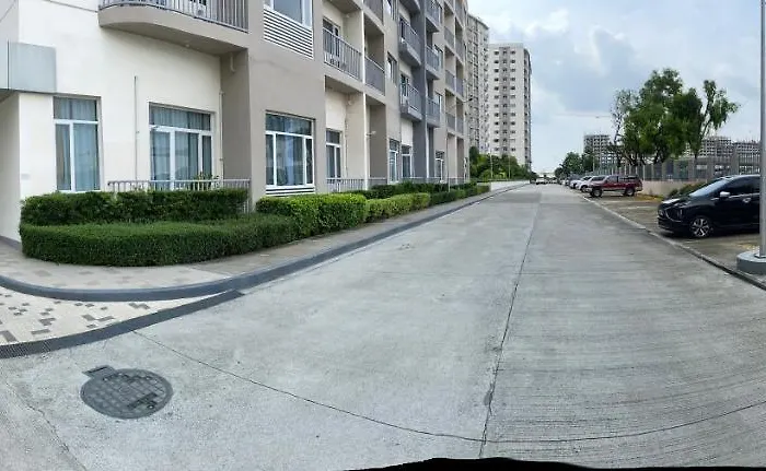Hotel Luxury Twin Bed Room With Balcony Las Pinas-South Residence