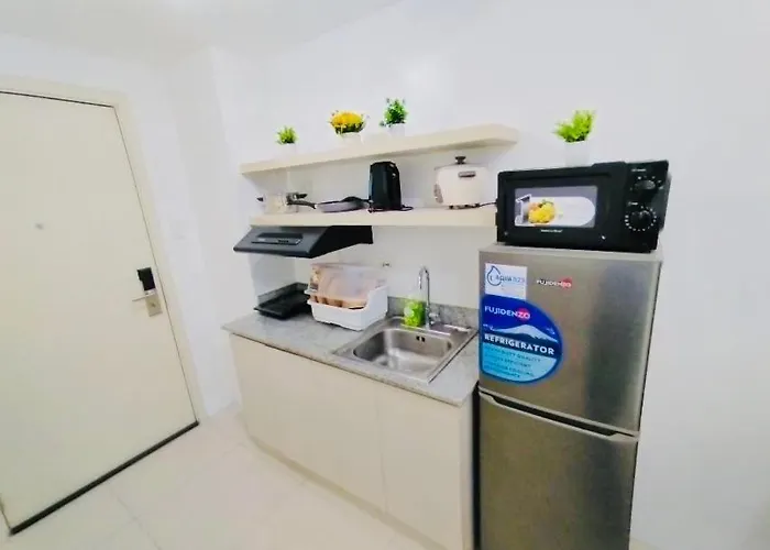 Hotel Luxury Twin Bed Room With Balcony Las Pinas-South Residence