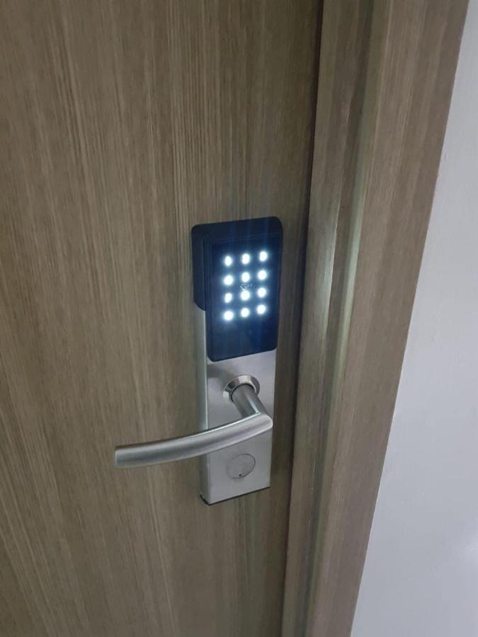 Apartment Luxury Twin Bed With Balcony Pinas-south Manila