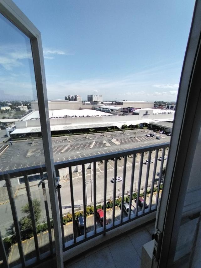 Luxury Twin Bed With Balcony Pinas-south * Manila